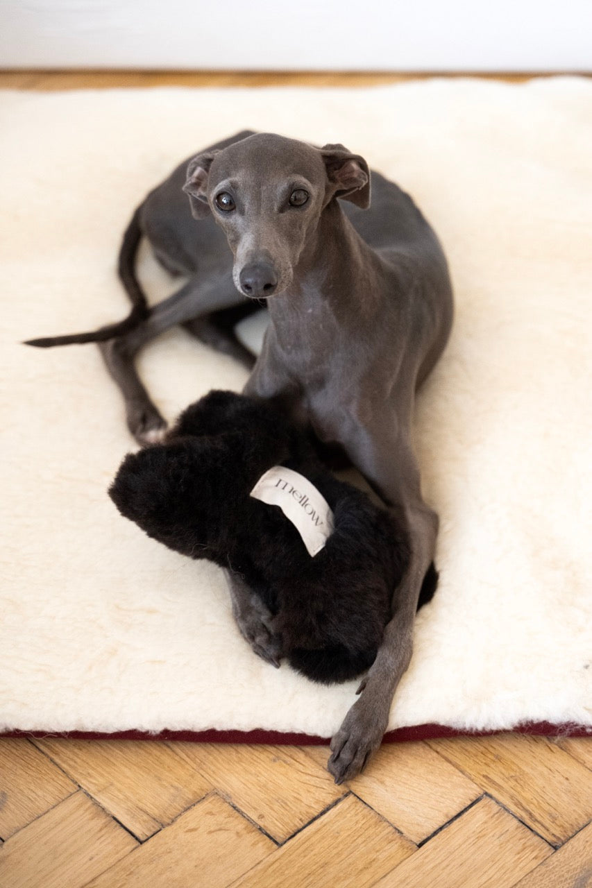 Natuurlijk Schapenvacht Hondenspeelgoed - Bot - Zwart